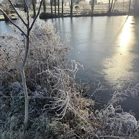 Castanea, D'hotes 住宿加早餐酒店 3*