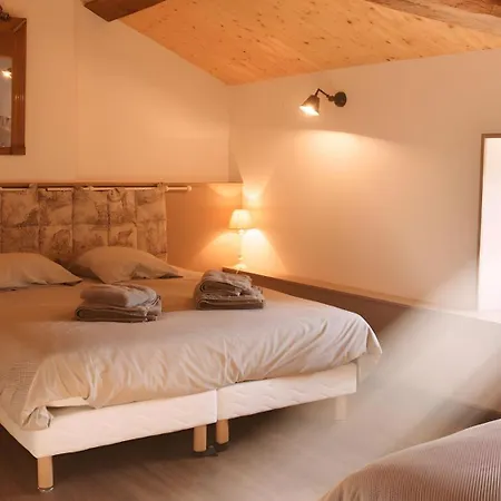 Castanea, D'hotes Bed and Breakfast Les Épesses