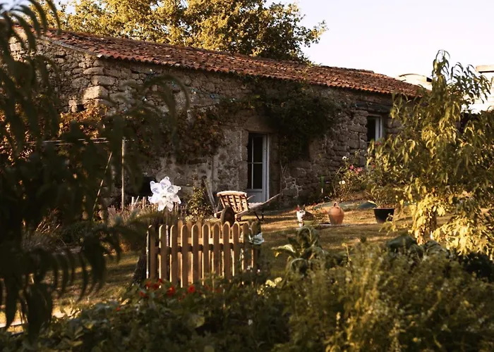 Castanea, D'hotes 3* Les Épesses