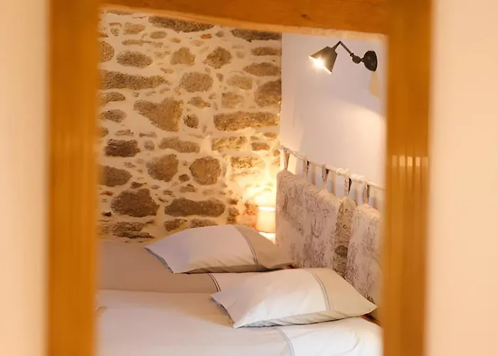 Castanea, D'hotes 3*